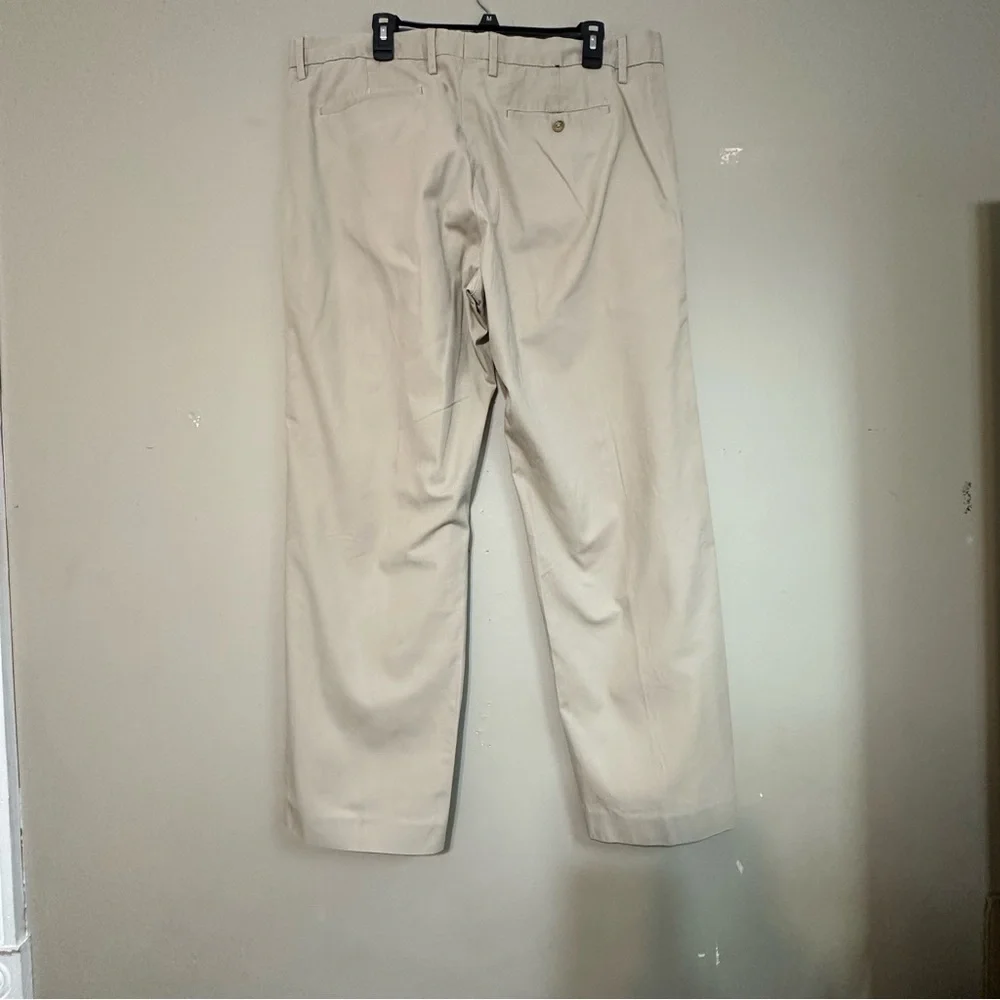 Banana Republic men’s‎ 38/32 straight leg khaki pants